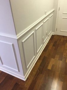 Boiserie meia parede moldura de gesso