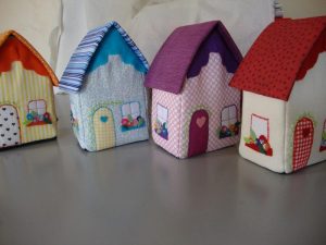 peso de porta com caixa de papelão