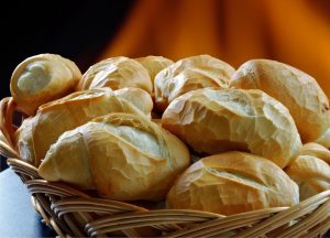 pão para tirar sal do feijão