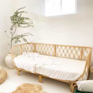 sofá feito de rattan