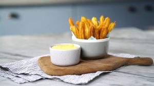 155eab6f-churros-de-batata-com-molho-de-queijo_l_thumb