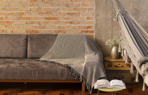4-formas-de-usar-uma-manta-para-sofa1