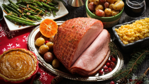 Receita de Enroladinho de Tênder com Chutney de Abacaxi, opção deliciosa para servir de entrada na ceia de Natal