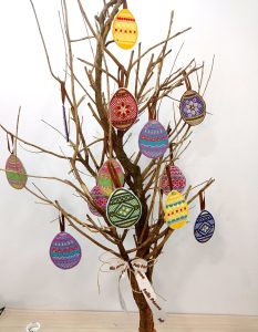 ovos-decorativos-em-feltro-para-arvore-de-pascoa-easter