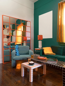 sala de estar decorada ao estilo anos 80
