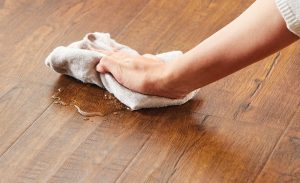 clean-laminate-floors-step-3