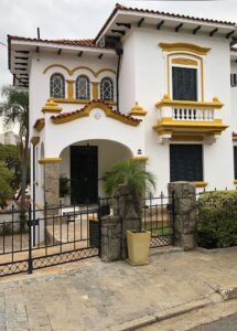 frente de casa Colonial Clássica