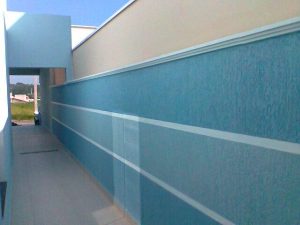 Muro pintado de azul