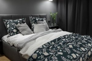 Roupa de cama escuro