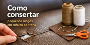 Um sofá de couro com pequeno rasgo sendo preparado para reparo com tecidos e ferramentas.