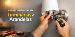Pessoa trabalha em luminária de parede com ferramentas DIY na mesa.